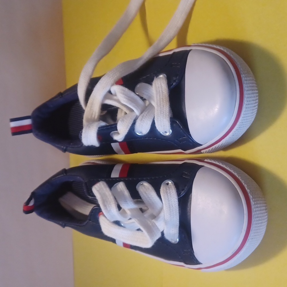 Boys Tommy Hilfiger sneakers